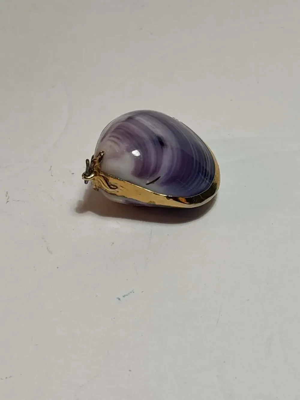 Vintage Purple Clam Shell Hinged Trinket Box with Brass Hardware